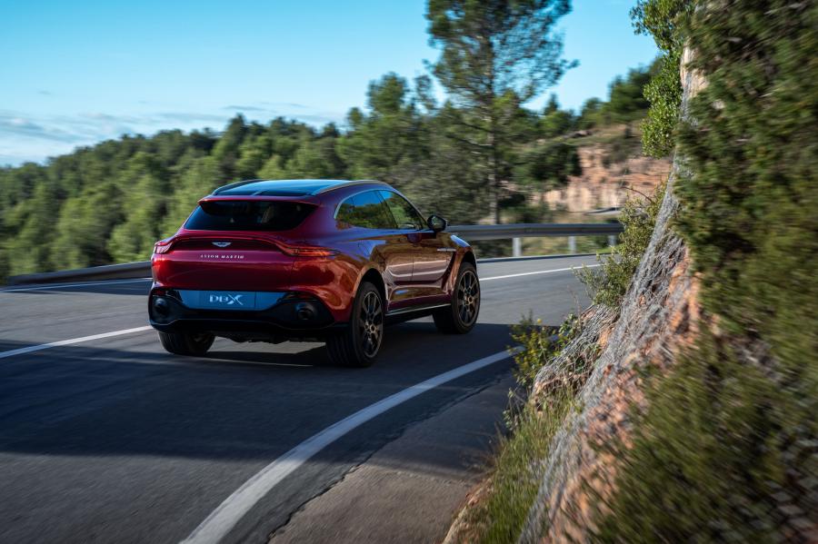  Aston Martin DBX 2020 года  (WW) (фото 26 из 40)
